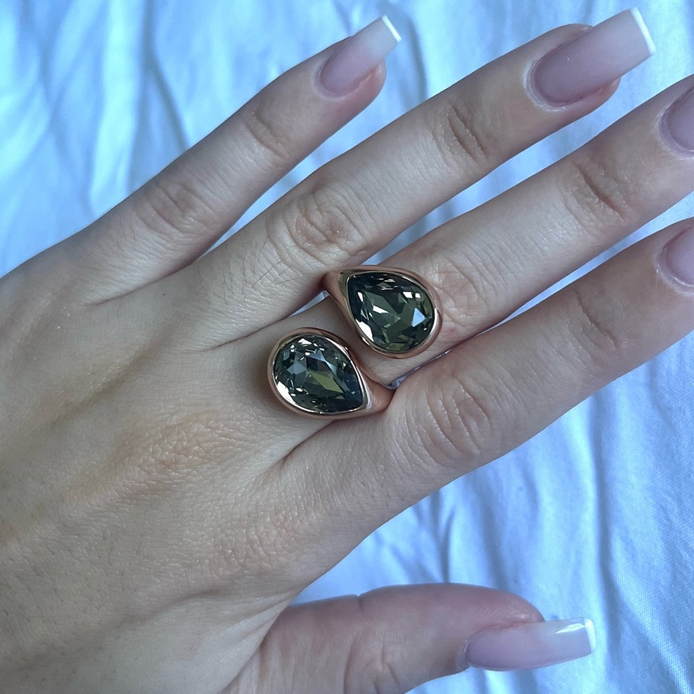 Shiny gold ring